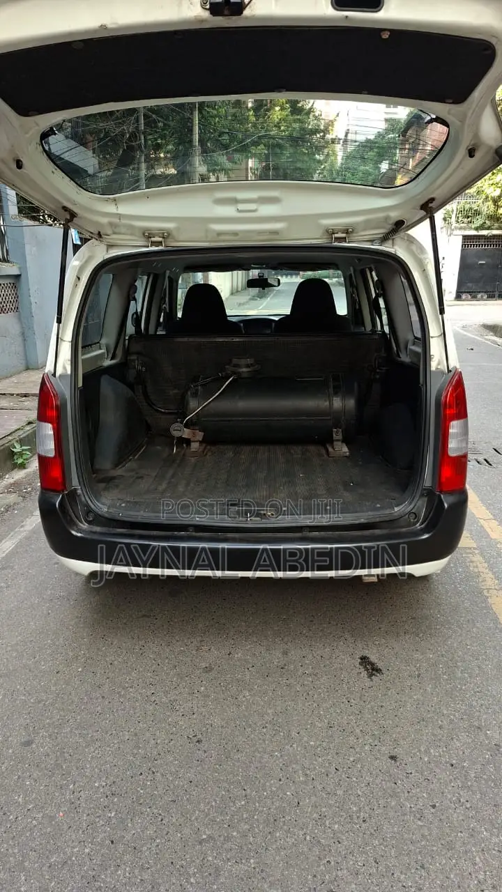 Toyota Probox 1.5 CNG 2WD 2004 White
