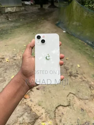 Photo - Apple iPhone 13 128 GB White