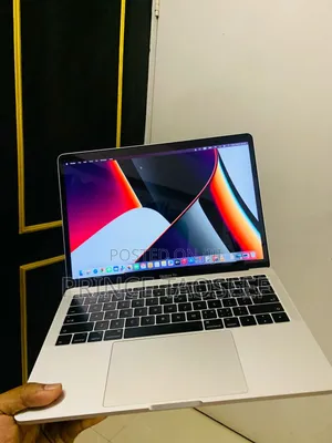 Laptop Apple MacBook Pro 2017 16GB Intel Core I7 SSD 128GB