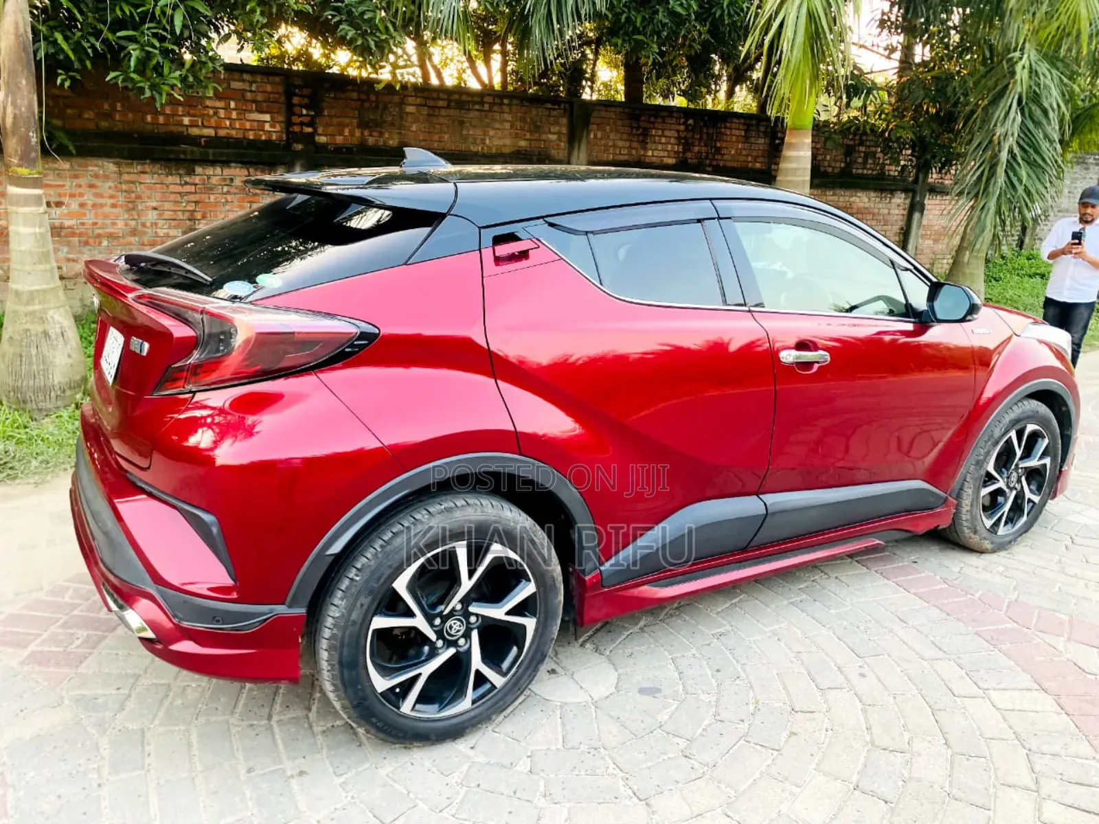 Toyota C-Hr XLE Prermium FWD (2.0L 4cyl 2AM) 2018 Red