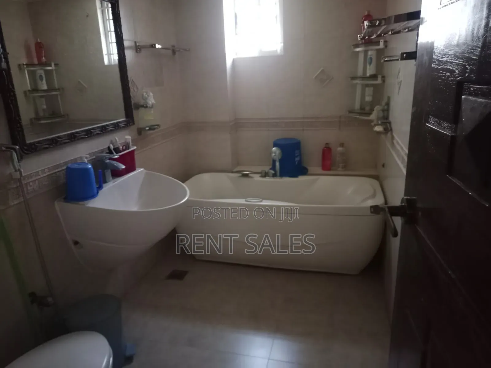 4bdrm Apartment in Gulshan for Sale