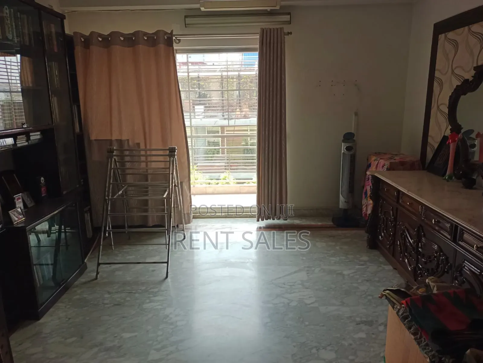 4bdrm Apartment in Gulshan for Sale