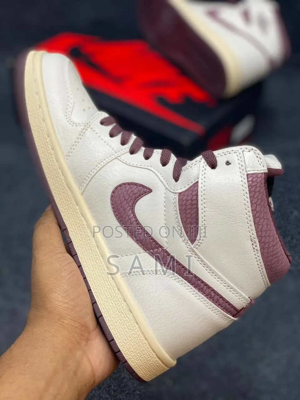 Air Jordan 1 || High Neck