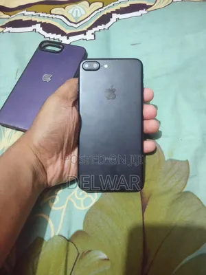 Photo - Apple iPhone 7 Plus 256 GB Black