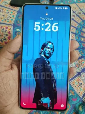 Photo - Vivo iQOO 10 256 GB Orange