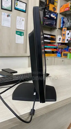 Hp 19" Full Fresh Led Monitor ,Resolution (1366x768)