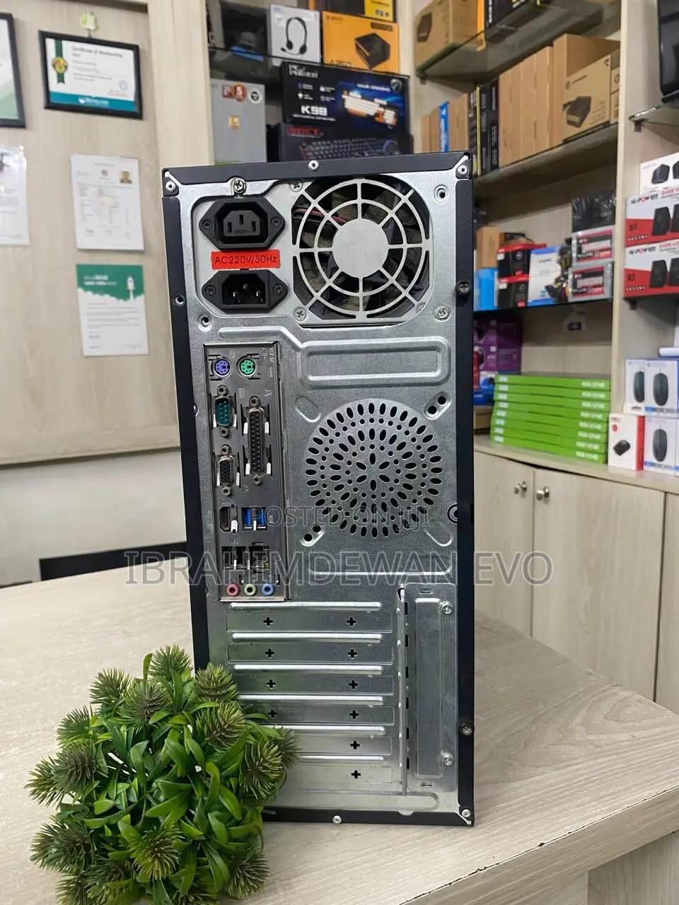 Desktop Pc Intel Core I3 7th Gen 3.90ghz, 4gb Ram DDR- 4, Ssd: 256gb