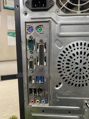 Desktop Pc Intel Core I3 7th Gen 3.90ghz, 4gb Ram DDR- 4, Ssd: 256gb