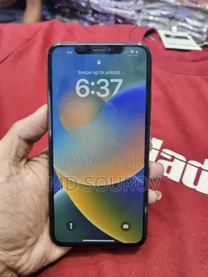 Photo - Apple iPhone XS Max 64 GB Black