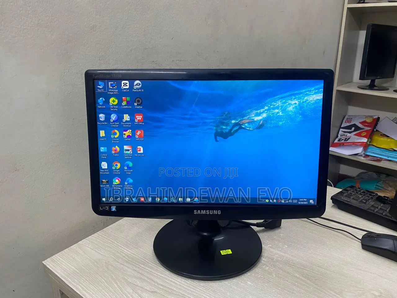 Samsung 19" Full Fresh Led Monitor ,Resolution (1366x768)
