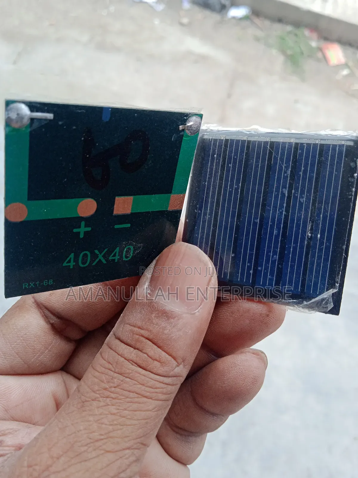 Mini Solar Panel, Likely a Polycrystalline Solar Cell.