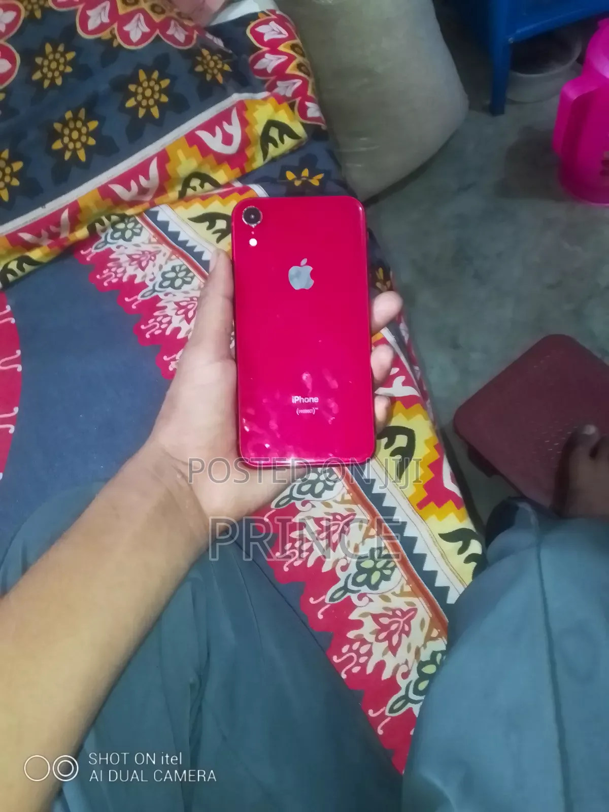 Apple XR 128 GB Red