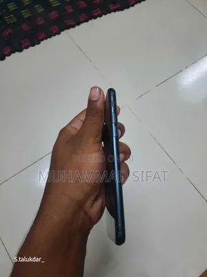 Apple iPhone SE (2020) 64 GB Black