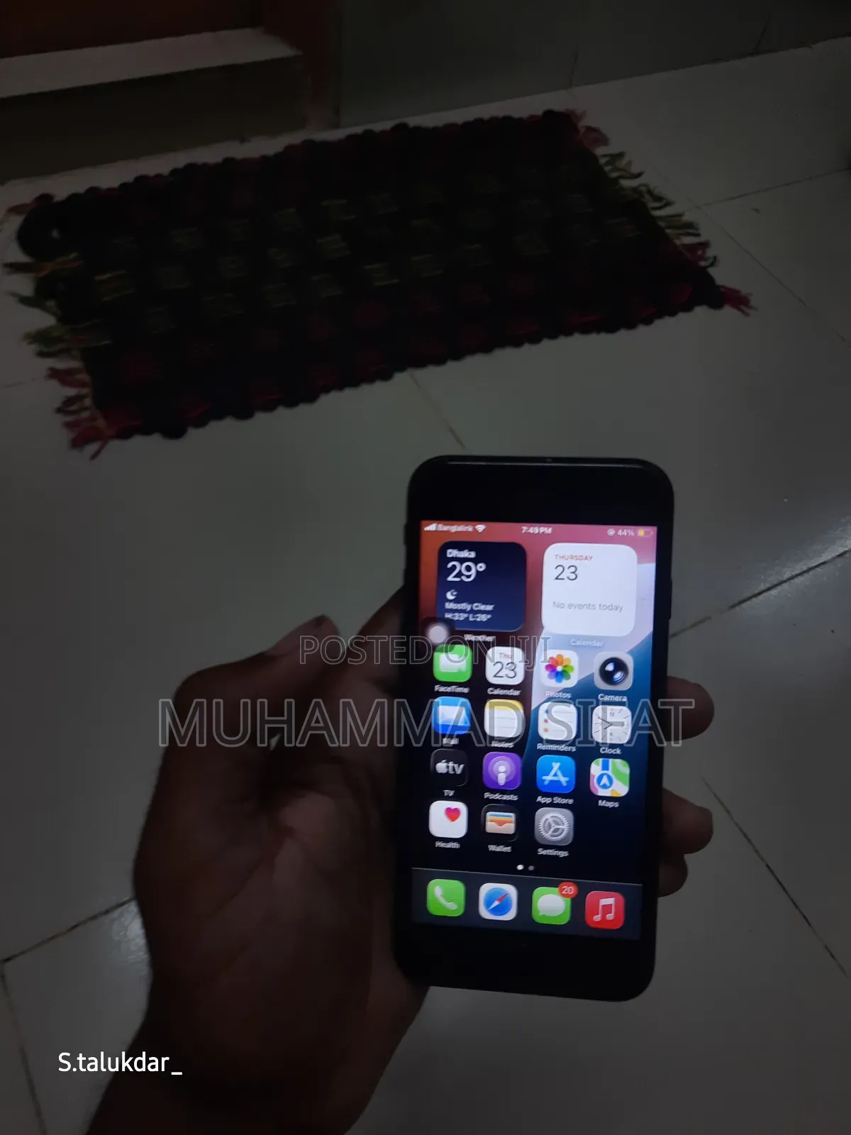 Apple iPhone SE (2020) 64 GB Black