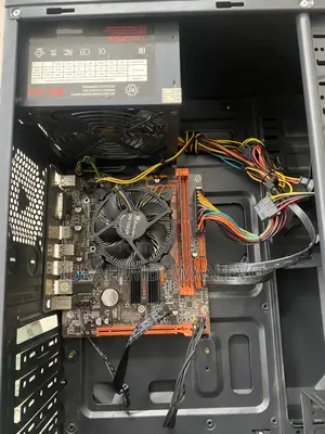 Desktop Pc Intel Core I3 4th Gen 3.40ghz,Ddr- 3 4gb Ram , Ssd: 128gb