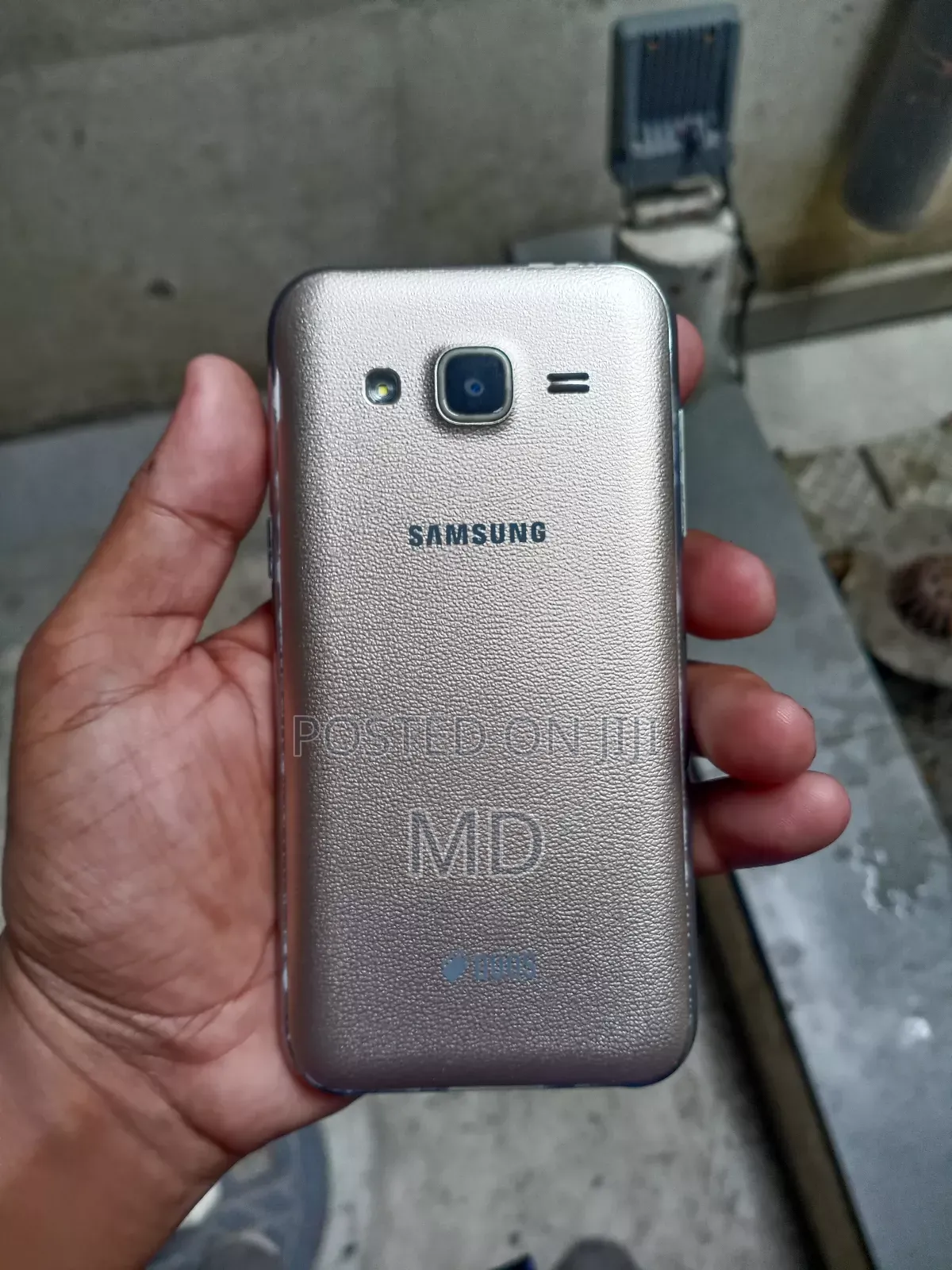 Samsung Galaxy J2 8 GB Gold