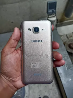 Samsung Galaxy J2 8 GB Gold