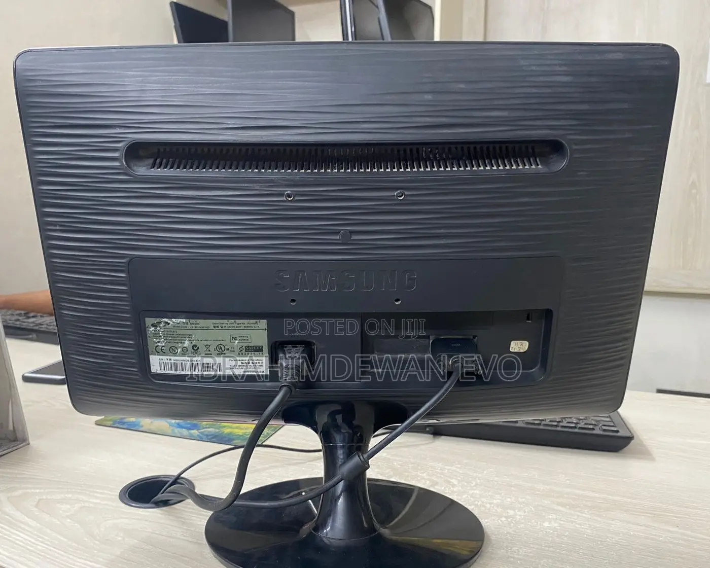 Samsung 19" Full Fresh Monitor ,Resolution (1366x768) ,Model : B1930