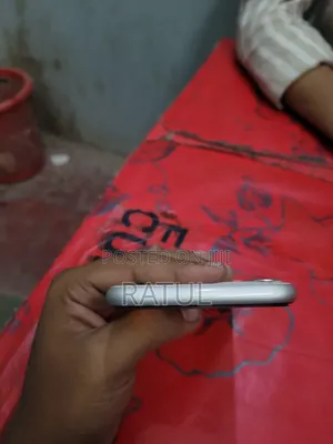 Apple iPhone 11 128 GB White