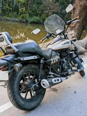 Bajaj Avenger 150 Street 2020 Black