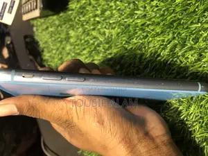 Apple XR 128 GB Blue