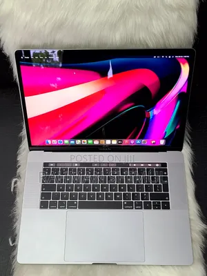 Photo - Laptop Apple MacBook 2019 16GB Intel Core I7 SSD 256GB