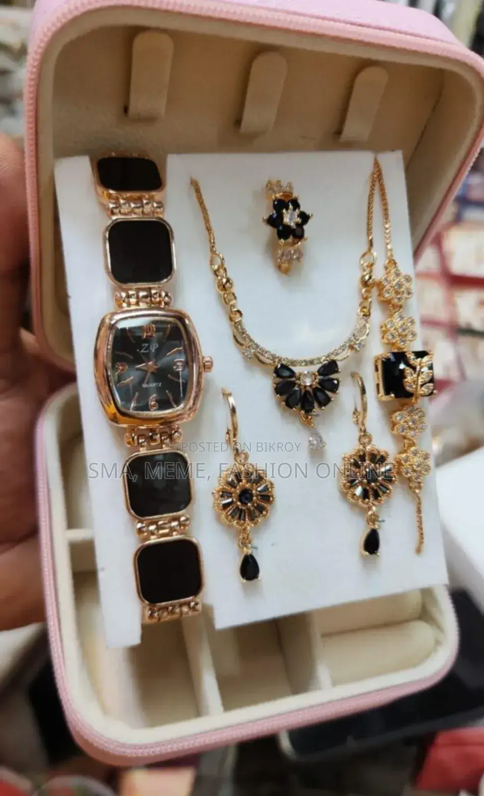 Eye-Catching 6-in-1 Jewelry and Watch Set