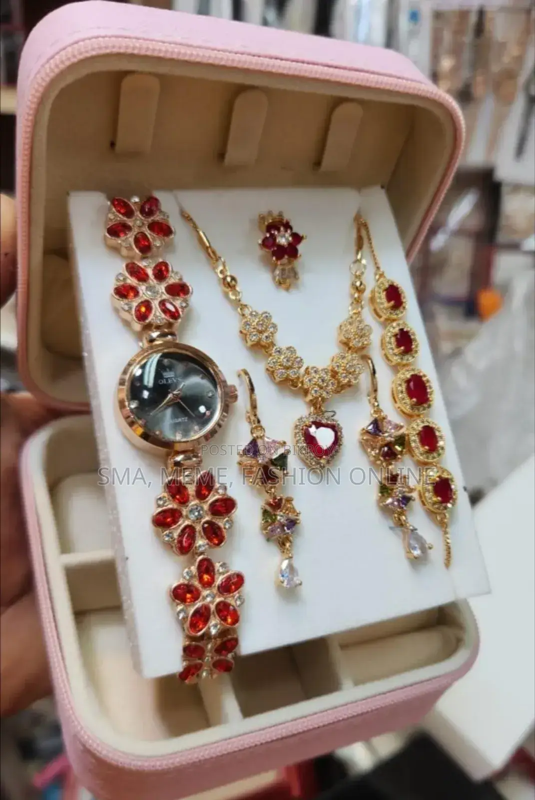 Eye-Catching 6-in-1 Jewelry and Watch Set