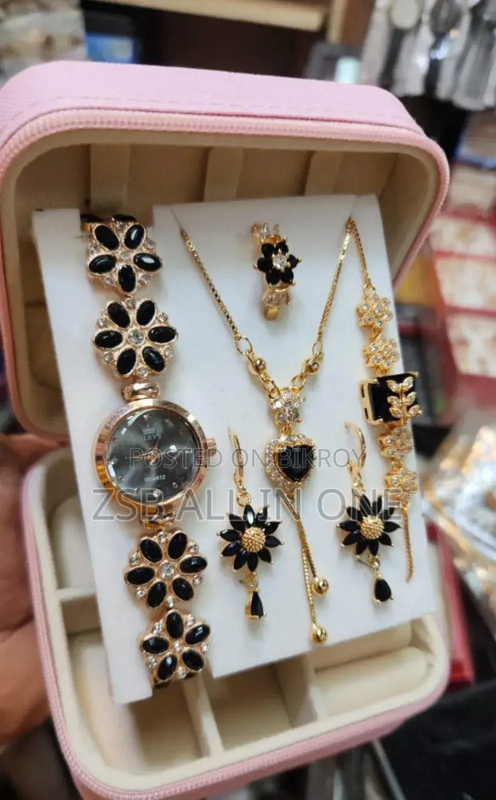 Eye-Catching 6-in-1 Jewelry and Watch Set
