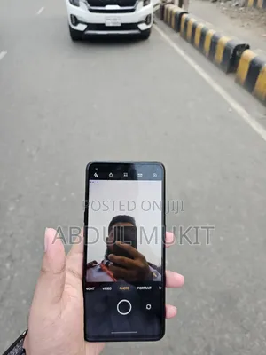 Oppo F1 16 GB Black