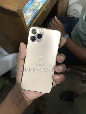 Photo - Apple iPhone 11 Pro 256 GB Gold