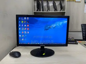 Photo - Samsung 19"Inch Slim Full Fresh Monitor Model : Syncmaster S19b300