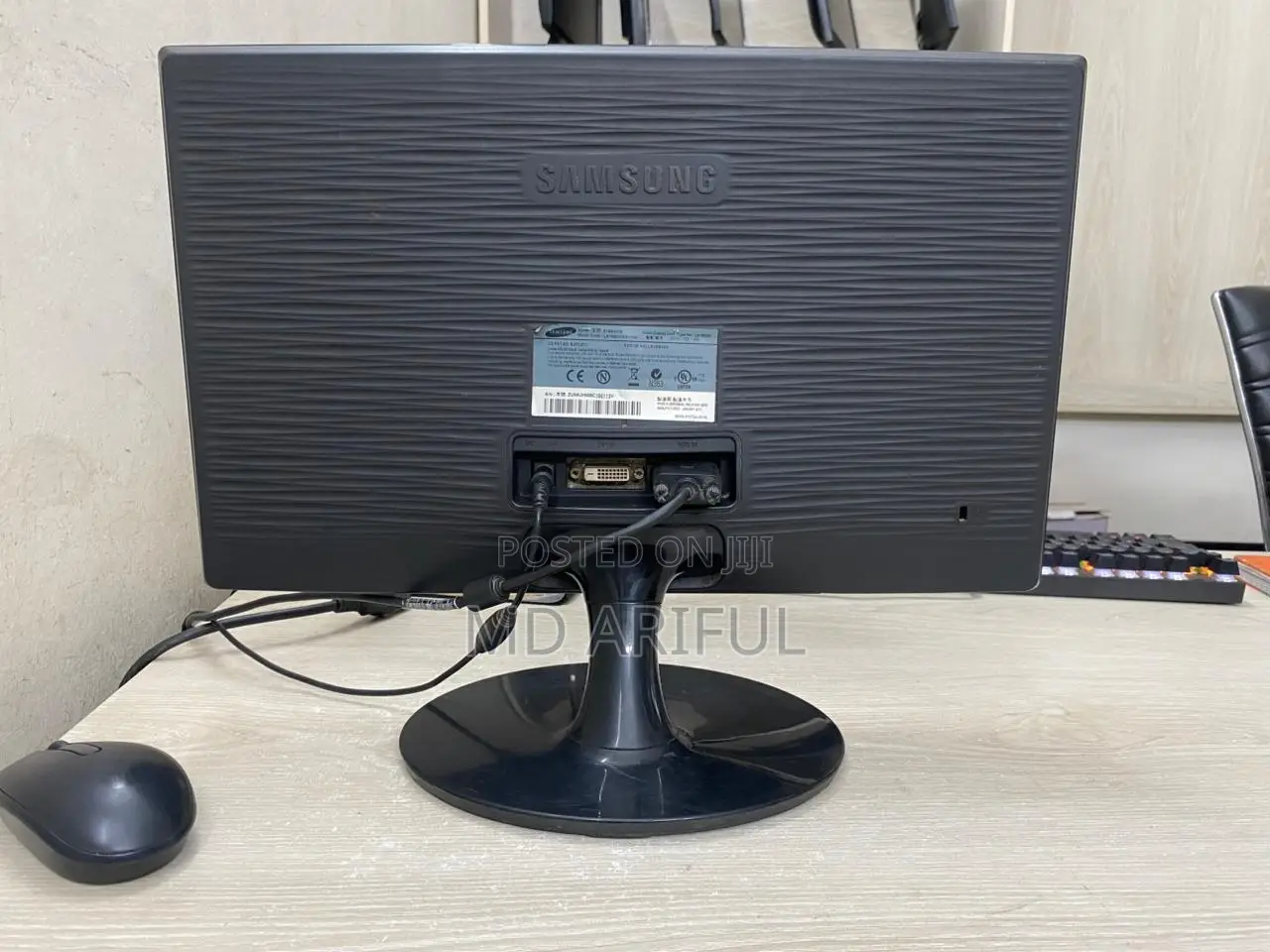 Samsung 19"Inch Slim Full Fresh Monitor Model : Syncmaster S19b300