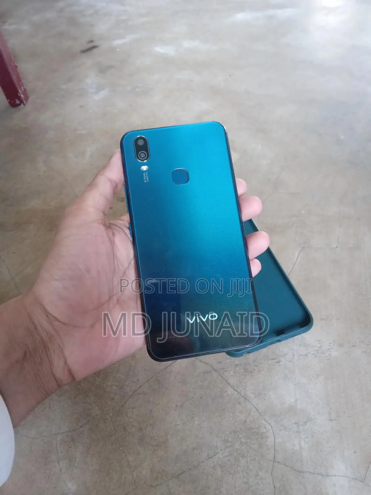 Vivo Y11 32 GB Blue