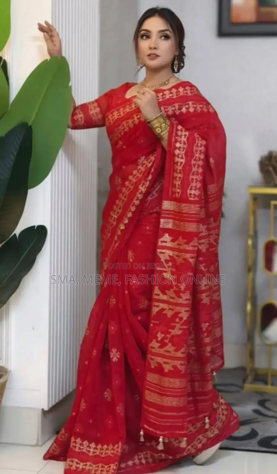 ব্লাউজ পিস সহ হাফ সিল্ক স্ক্রিন প্রিন্ট শাড়ি