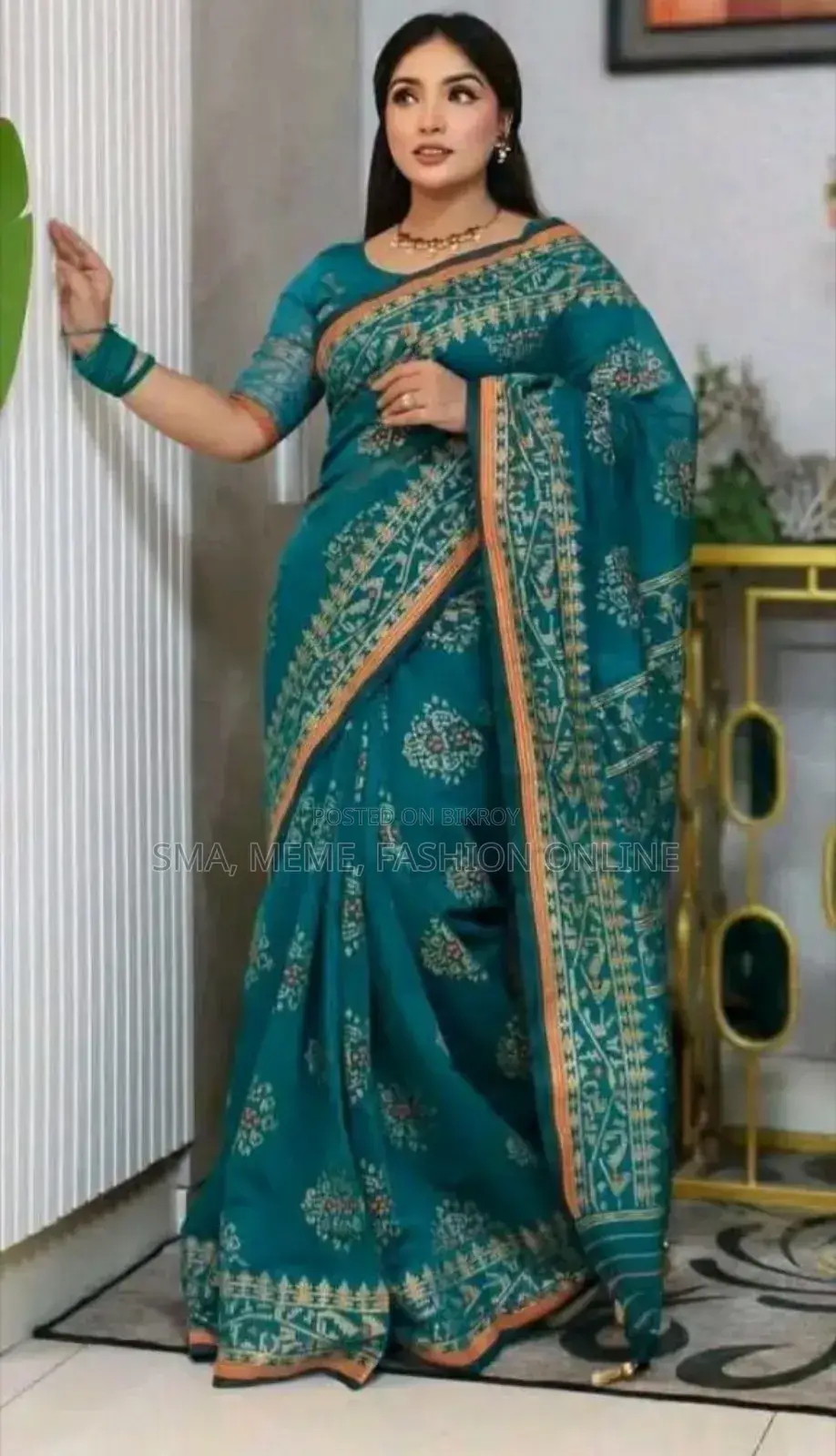 ব্লাউজ পিস সহ হাফ সিল্ক স্ক্রিন প্রিন্ট শাড়ি