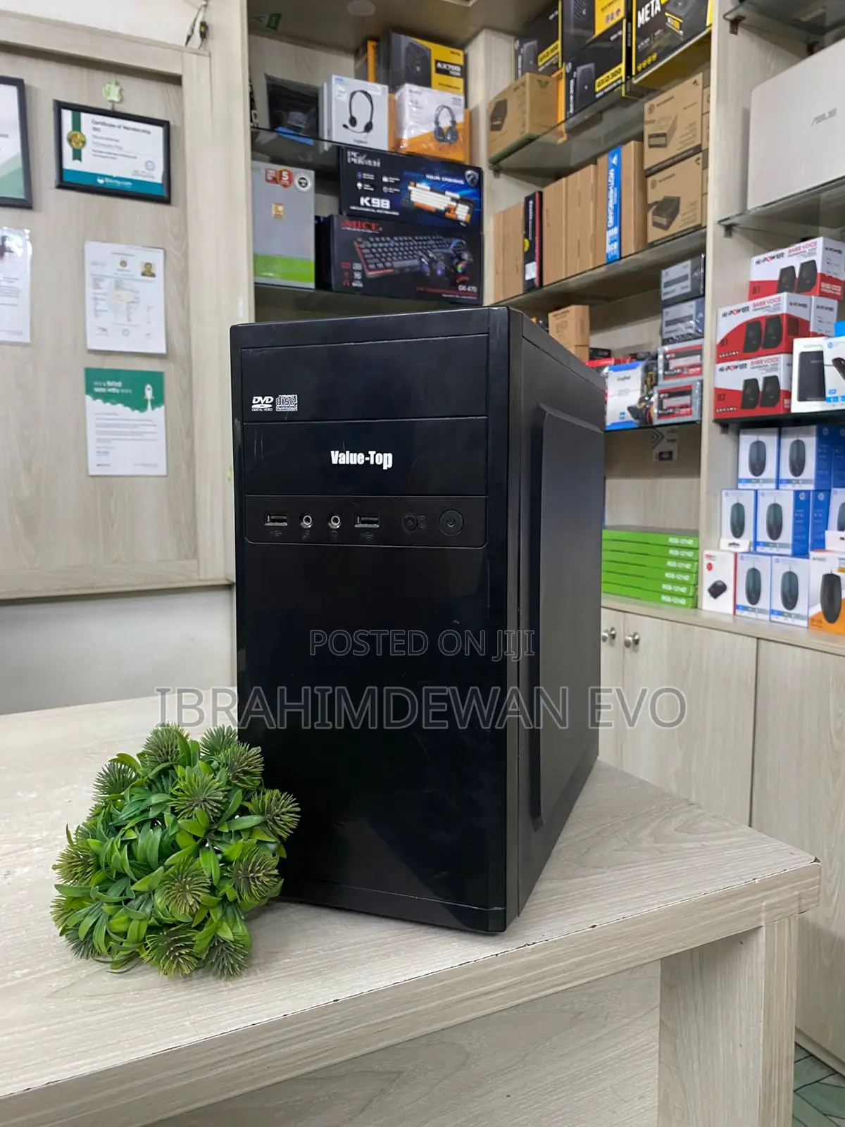 Desktop Pc Intel Core I3 7th Gen 3.90ghz, 8gb Ram DDR- 4, Ssd: 240gb