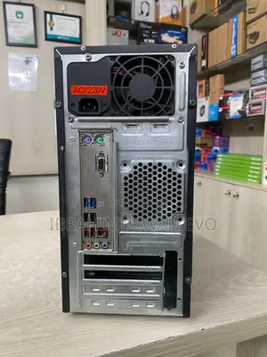 Desktop Pc Intel Core I3 7th Gen 3.90ghz, 8gb Ram DDR- 4, Ssd: 240gb