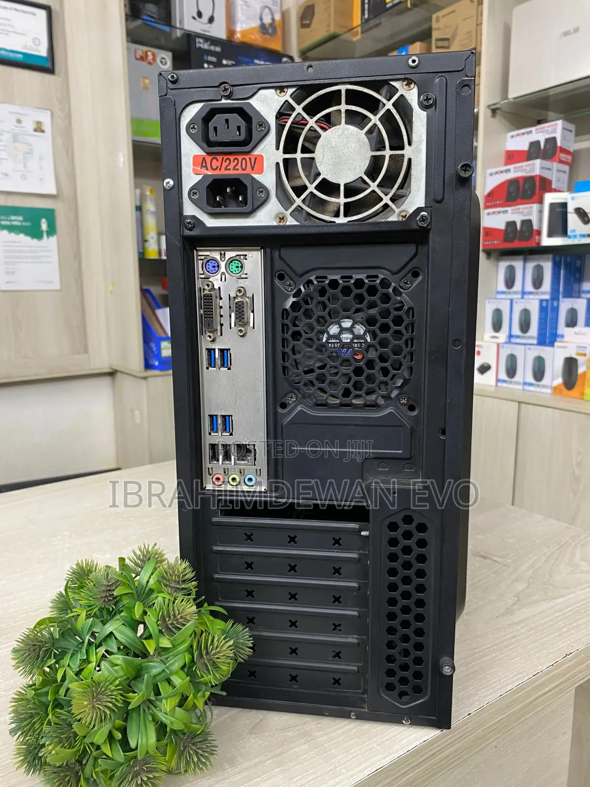 Intel Core I5 7th Gen 3.10ghz,Ddr- 4 8gb Ram , Ssd: 120gb M.2