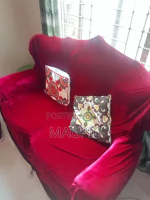 সোফা কাঠের তৈরি