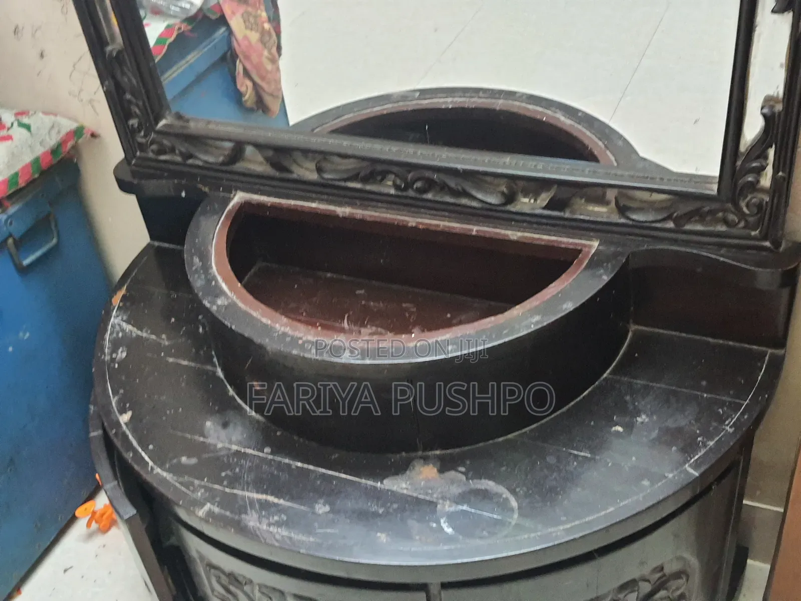 সেগুন কাঠের ড্রেসিং টেবিল