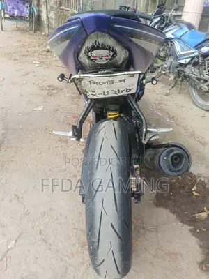 R15 V2 ফুল ফ্রেশ গাড়ি কাগজ নাই স্ট্যাম্প করি দেওয়া যাবে