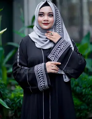 ড্রেস নেম : আদিবা বোরখা (হিজাবসহ)