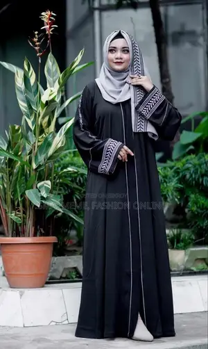 ড্রেস নেম : আদিবা বোরখা (হিজাবসহ)