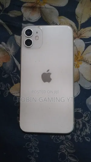 Photo - Apple iPhone 11 128 GB White