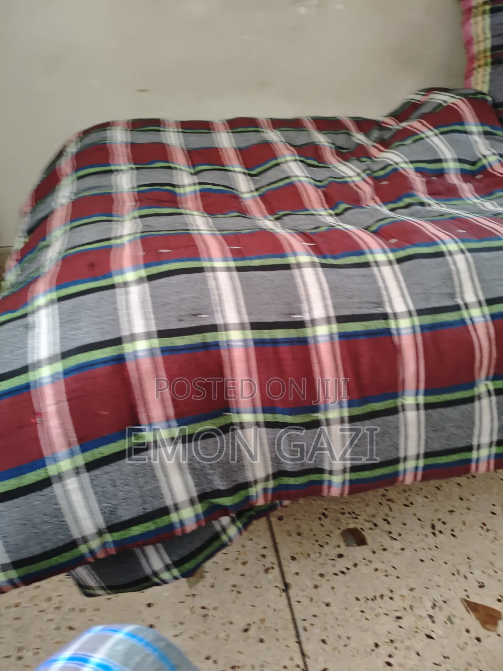 তোসক মাএ ৩৫০