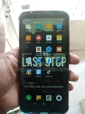 Photo - Xiaomi Redmi 5 Plus 64 GB Black