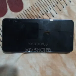 Photo - Xiaomi Mi 11i 128 GB Pink