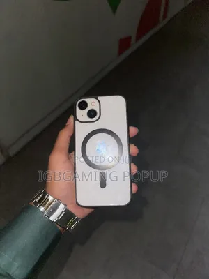 Photo - Apple iPhone 13 128 GB White