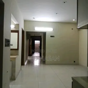 4bdrm Apartment in Un Furnished Flat for Rent